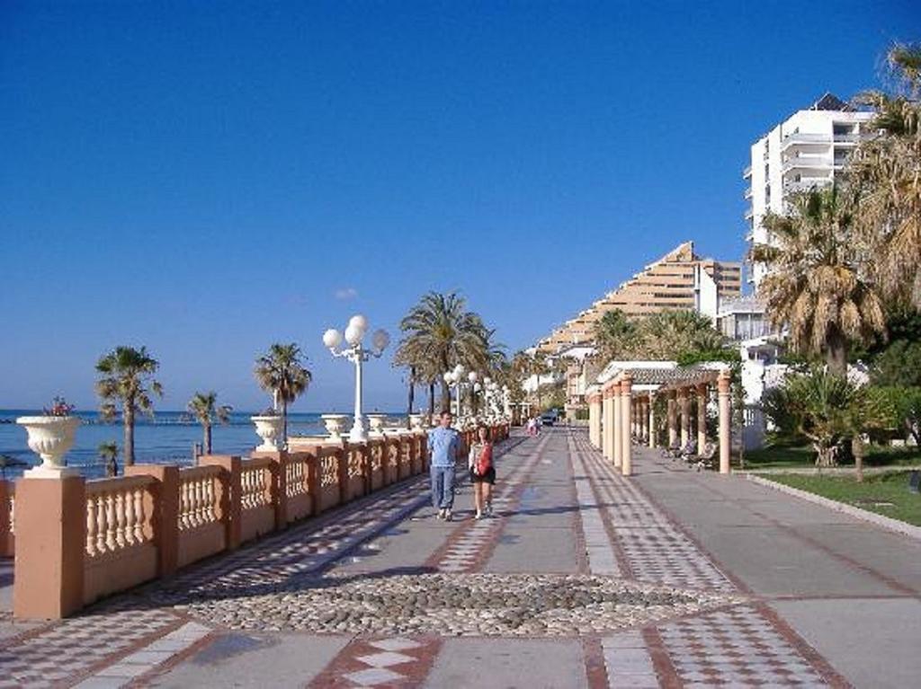 Benalmadenapartments Bbq Evita Beach Club Екстер'єр фото